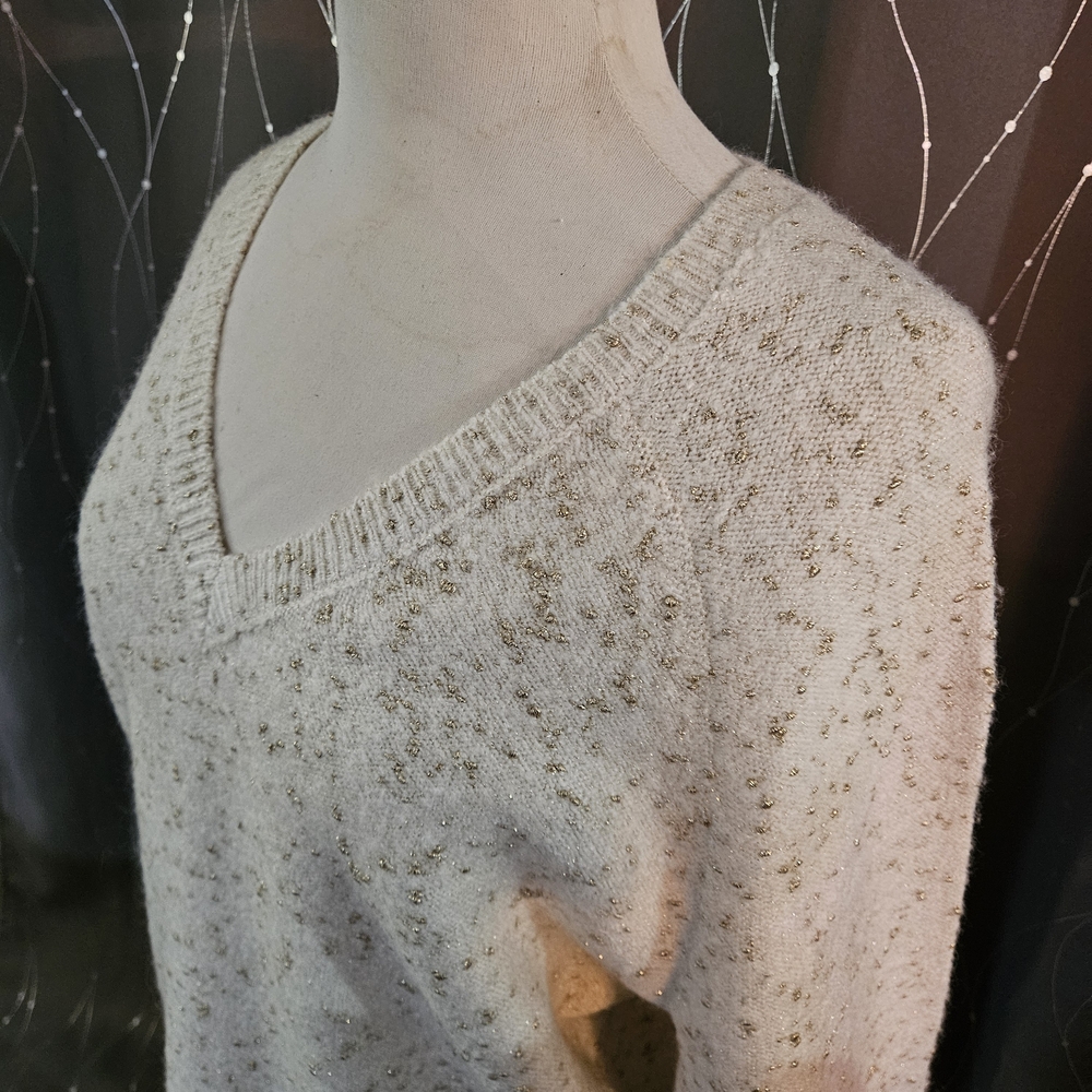 LOFT Cream V-Neck Sweater with Gold Details Women's‎ Size L #601906